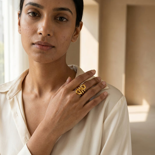 Veloura Gold Ring
