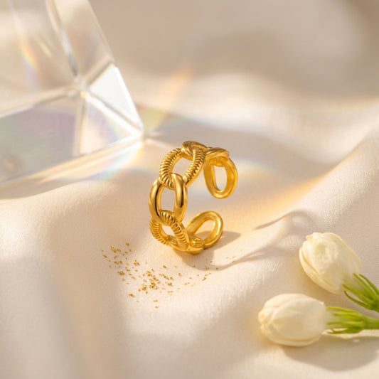 Aurevo Link Gold Ring