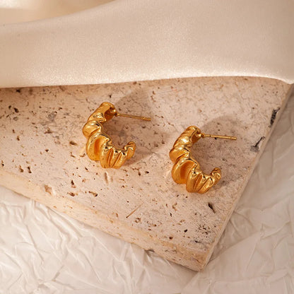 Oria Sculpted Rib Luxe Studs
