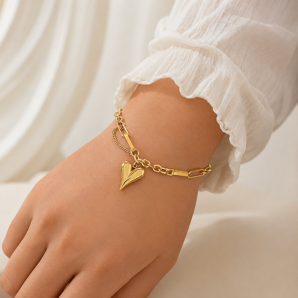 Minimal Heart Drop Bracelet