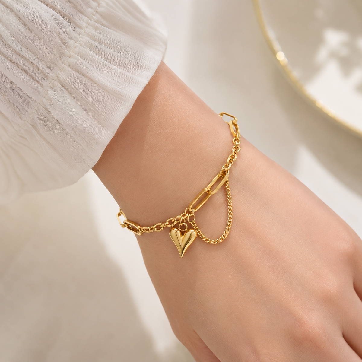Minimal Heart Drop Bracelet