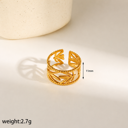 Elowen Leaf Gold Ring