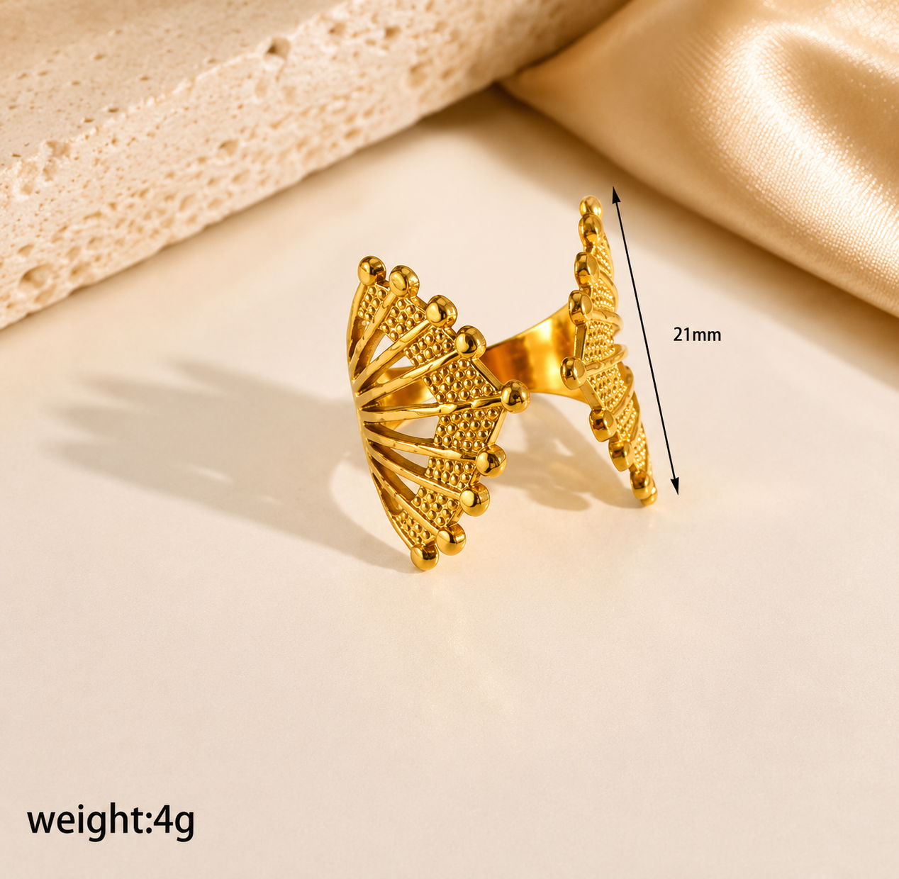 Solmira Fan Gold Ring