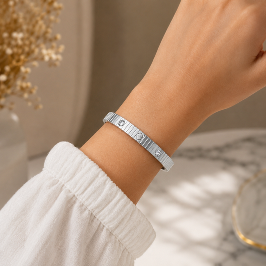 Sterling Heritage Screw Bracelet