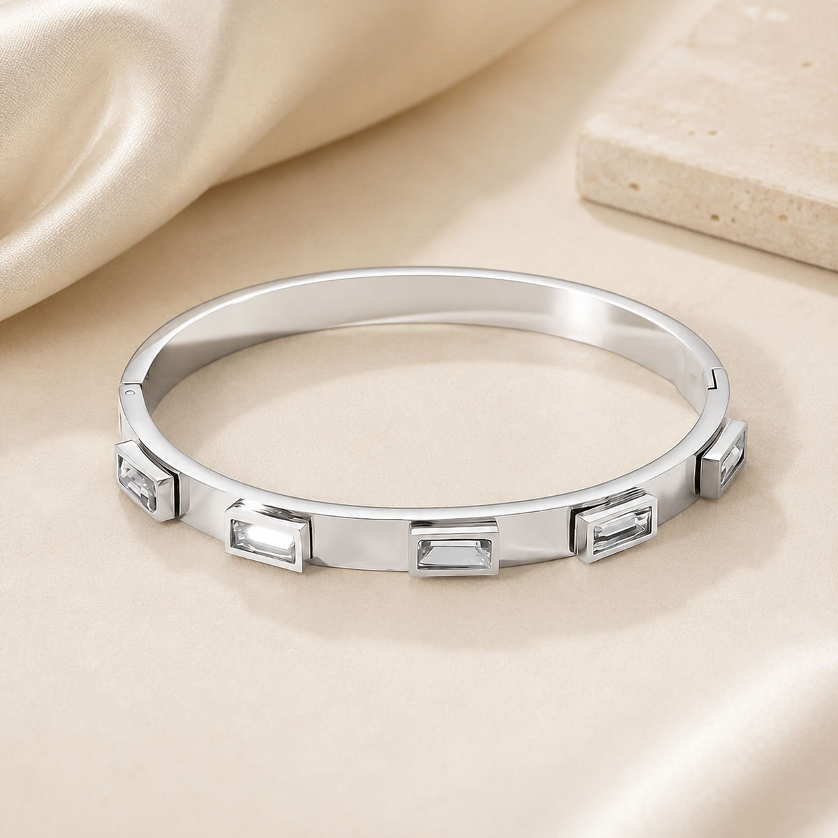 Celeste Avelisse Silver Bracelet