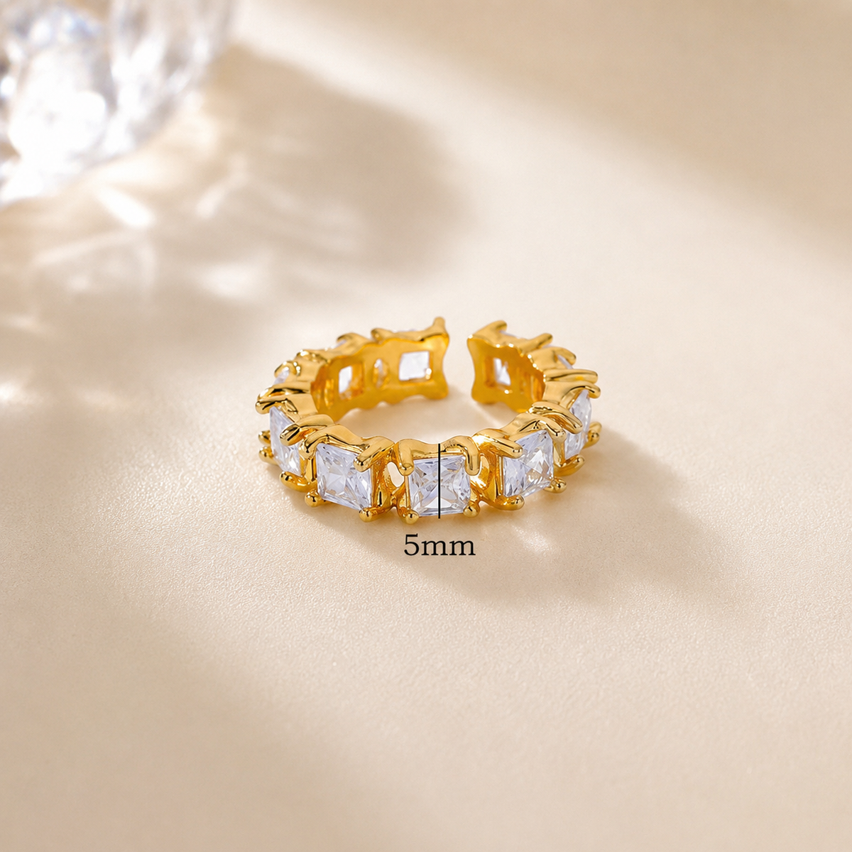 Emerelle Royale Ring - Crystal White