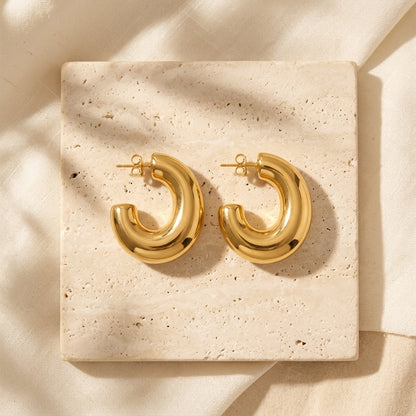 Aurelia Curve Luxe Studs