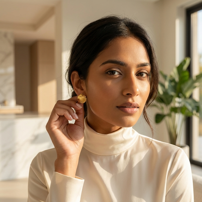 Aurelia Shell Stud Earrings