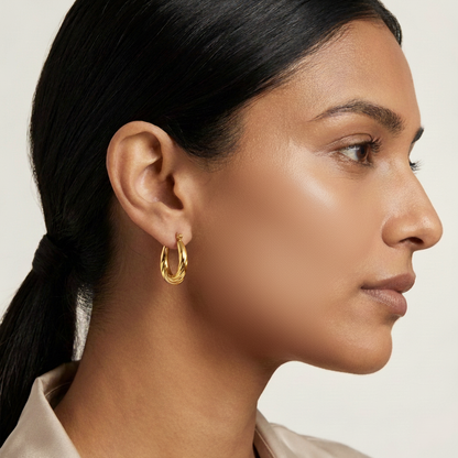 Molten Curve Gold Hoop
