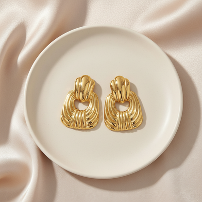 Golden Knot Sculpted Stud