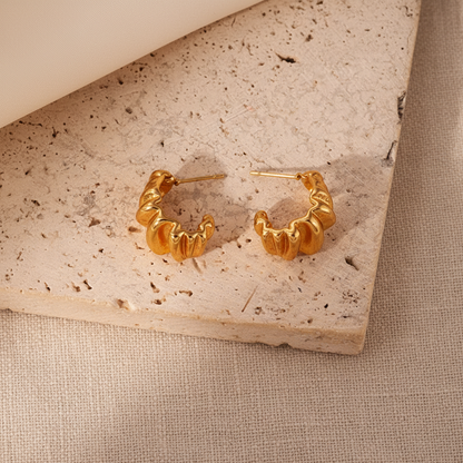 Oria Sculpted Rib Luxe Studs