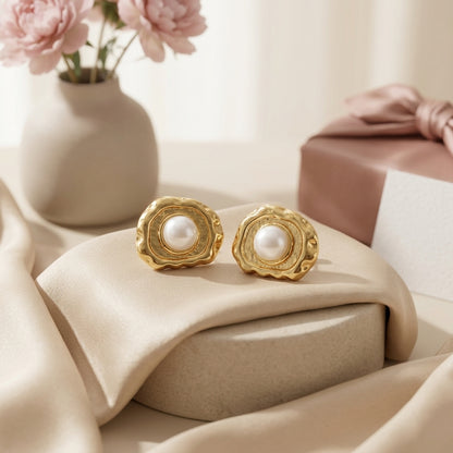 Luxe MoltenPearl Stud Earrings