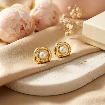 Luxe MoltenPearl Stud Earrings