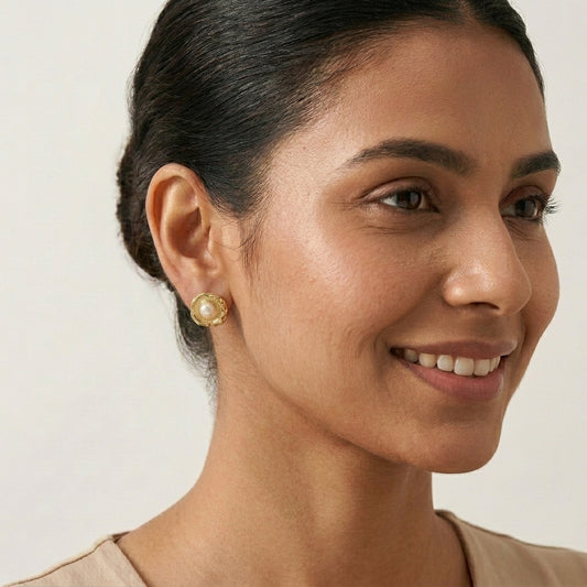 Luxe MoltenPearl Stud Earrings