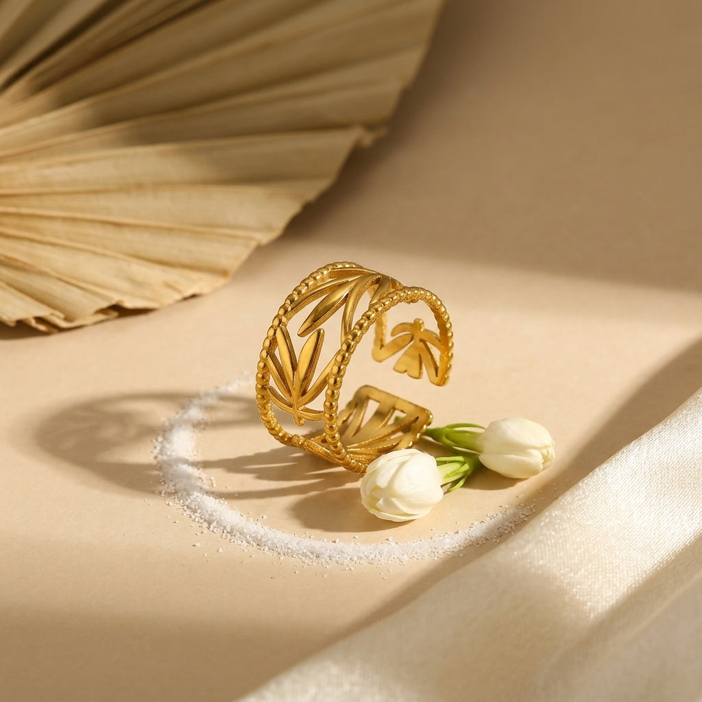 Elowen Leaf Gold Ring
