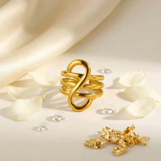 Veloura Gold Ring