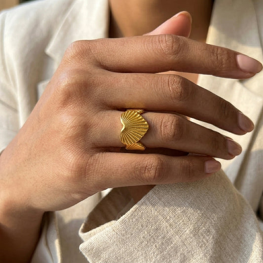 Celestia Heart Gold Ring