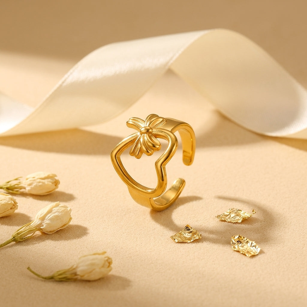 Amora Bow Heart Gold Ring