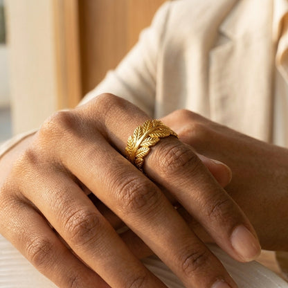 Laurele Gold Ring