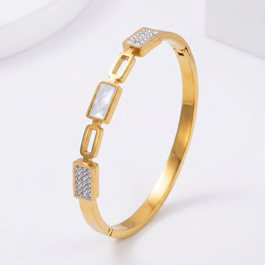 Celestique Pearl Gold Bracelet