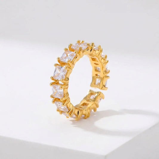 Emerelle Royale Ring - Crystal White